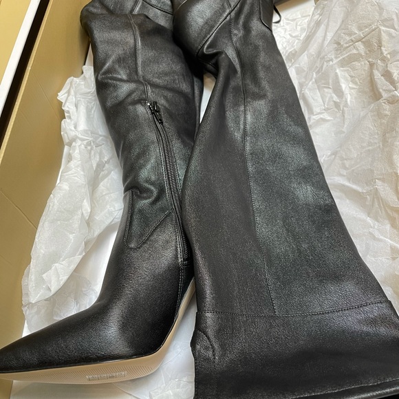 SOLD | NWT MK MICHAEL KORS | JAMIE HIGH HEEL BOOTS | 8,5 - Picture 5 of 9